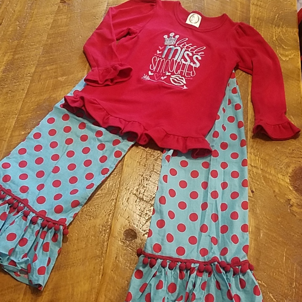 Girls matching outfit
